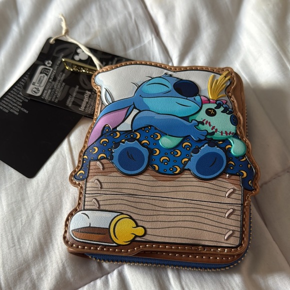 Disney Stitch character wallet - Picture 6 of 11